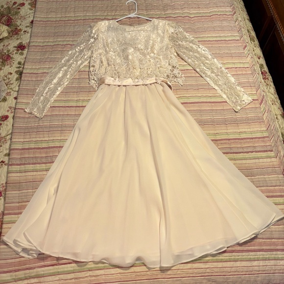 Ursula of Switzerland Cream Lace Kids Dress - Picture 2 of 11